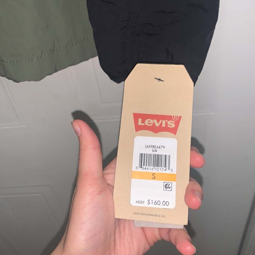 Levis | Retro Hooded Colourblock Black and Green Windbreaker Jacket - Picture 5 of 5